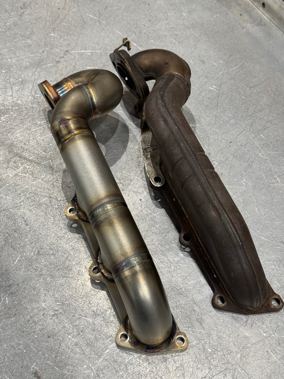 B5 S4/RS4 Log Manifolds