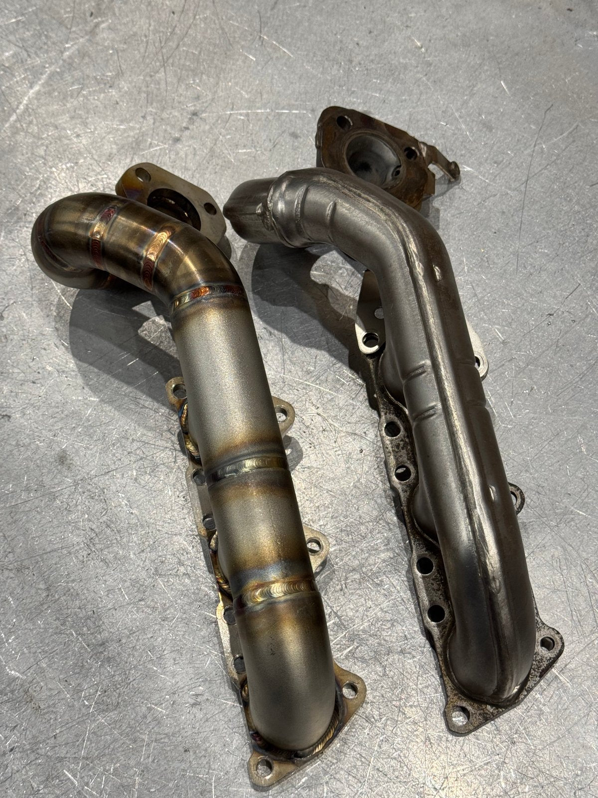 B5 S4/RS4 Log Manifolds